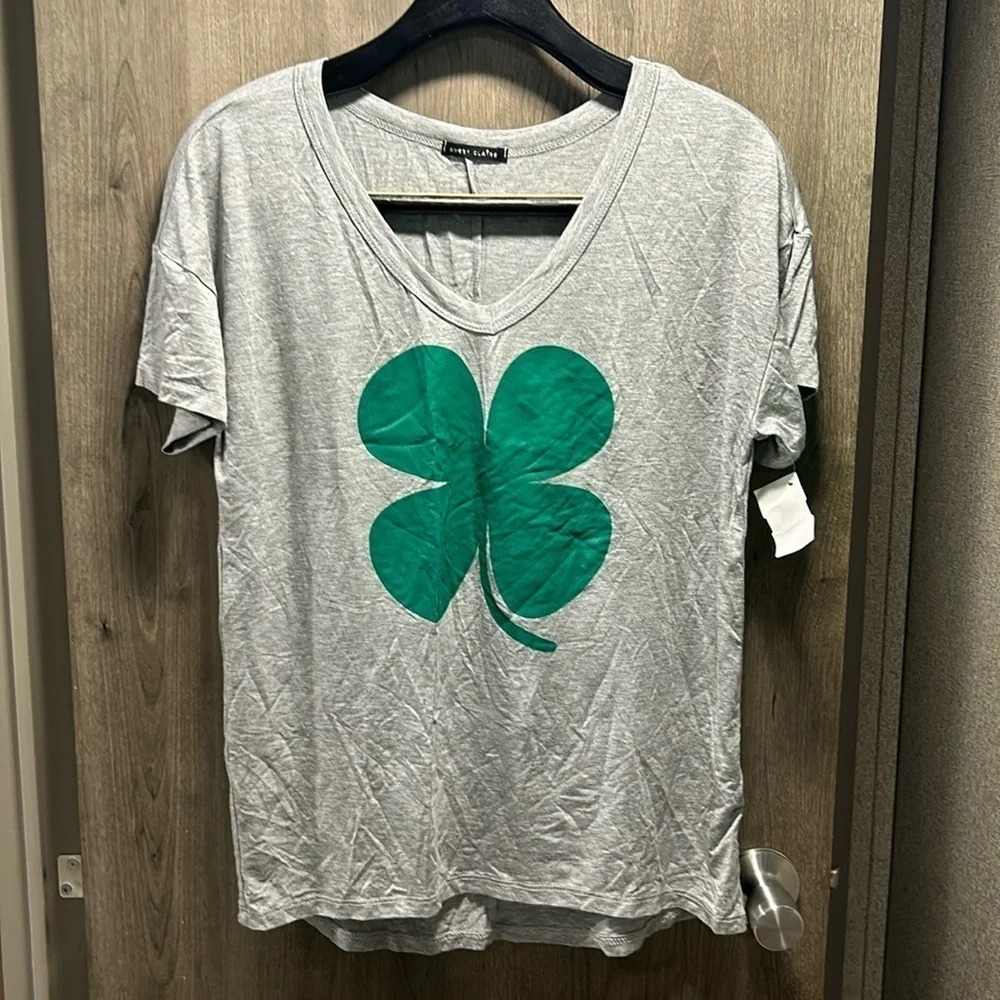 SWEET CLAIRE 4 Leaf‎ Clover Tee NWT